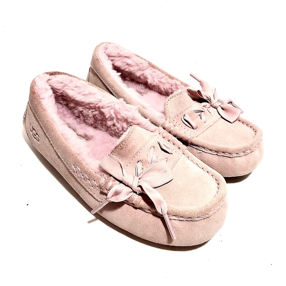 🌸UGG Rose Sheep Skin Slippers🌸